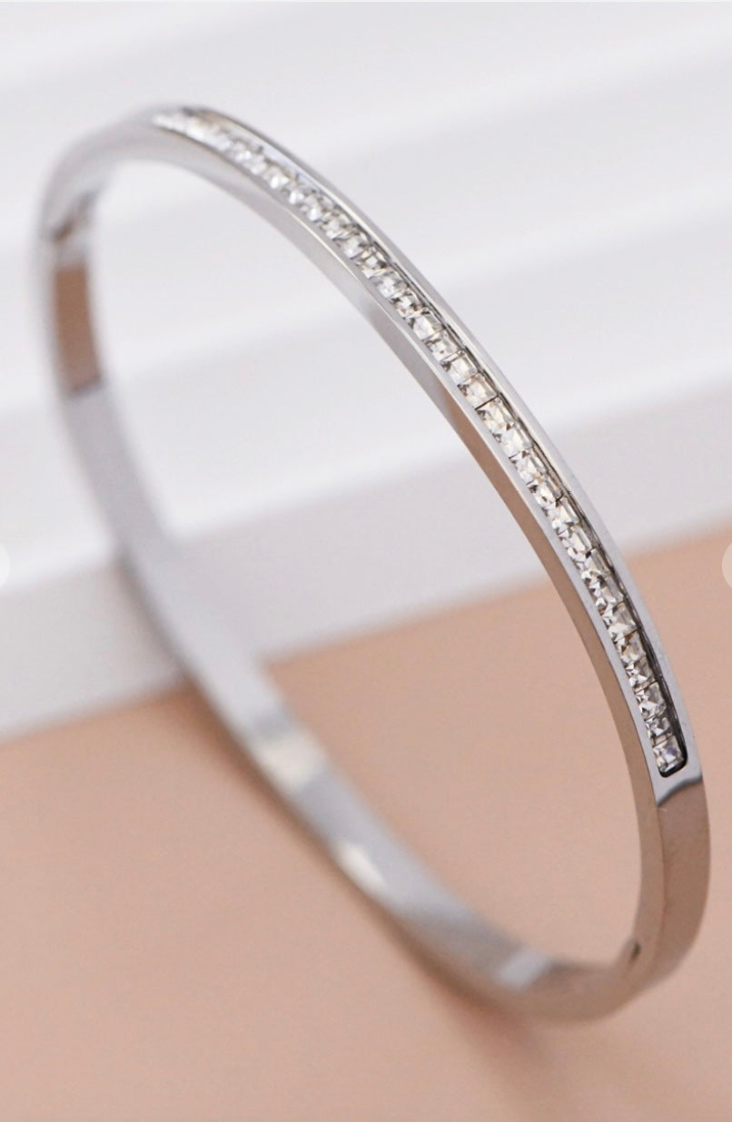 LucyBrook Boutique Embellished Bangle