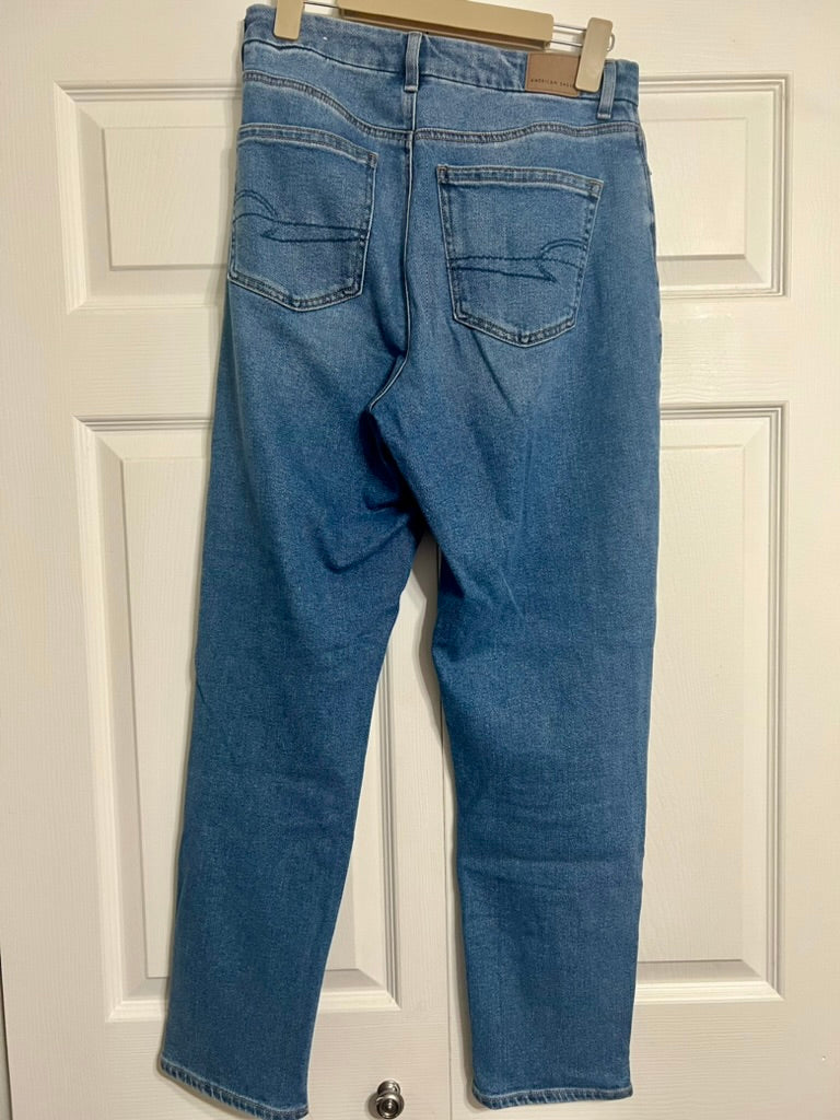 Brooke's Closet: American Eagle Curvy Mom Jean