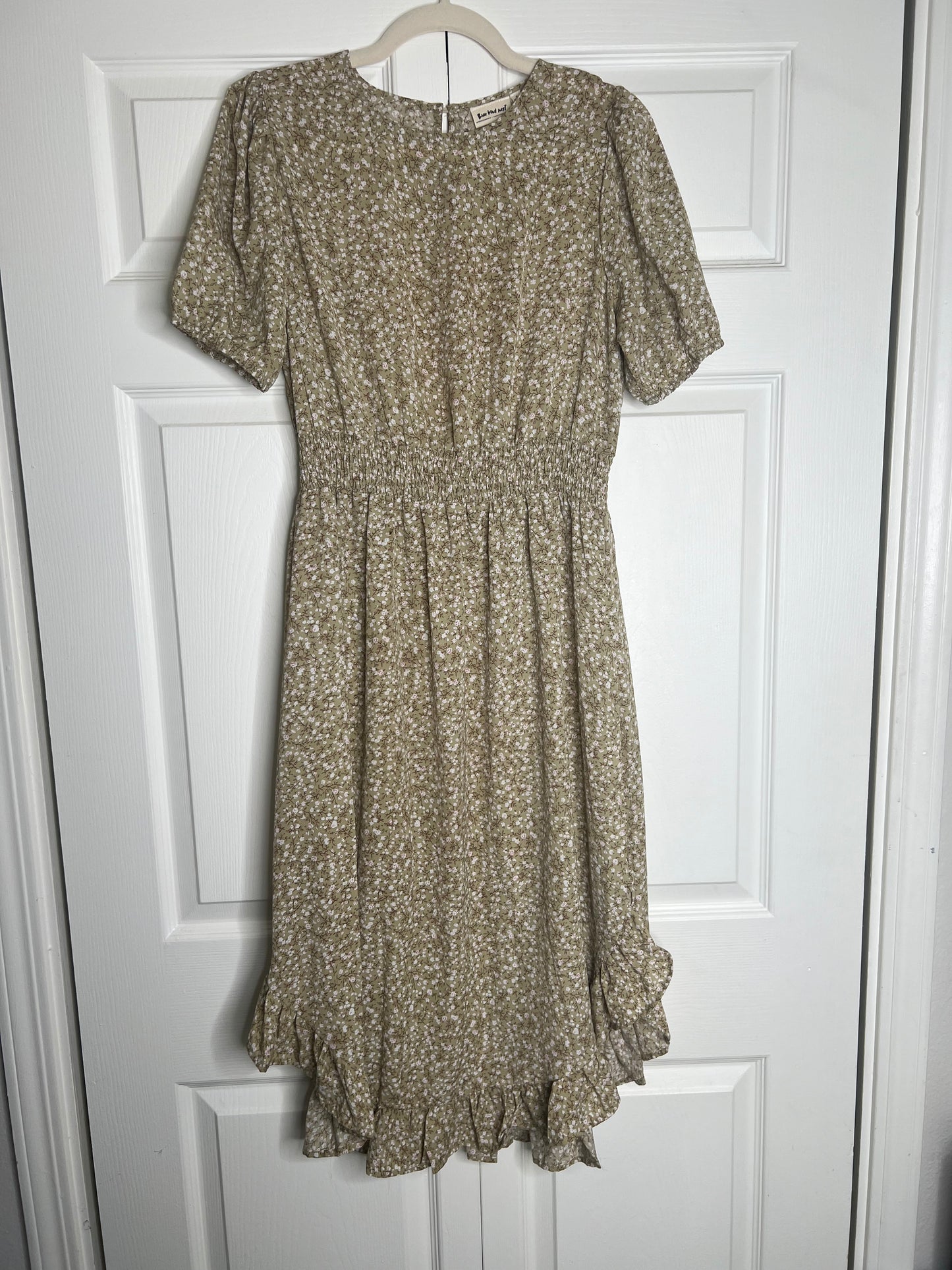 Brooke's Closet: Beige Floral Peasant Dress