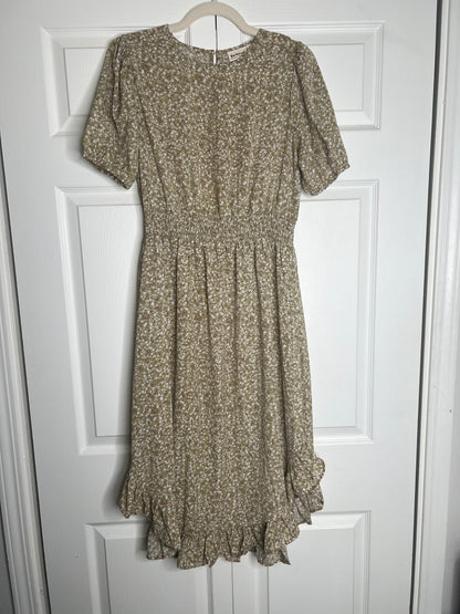 LucyBrook Boutique Brooke's Closet: Beige Floral Peasant Dress