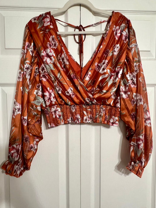 Brooke's Closet: Crop LS Floral Print Blouse