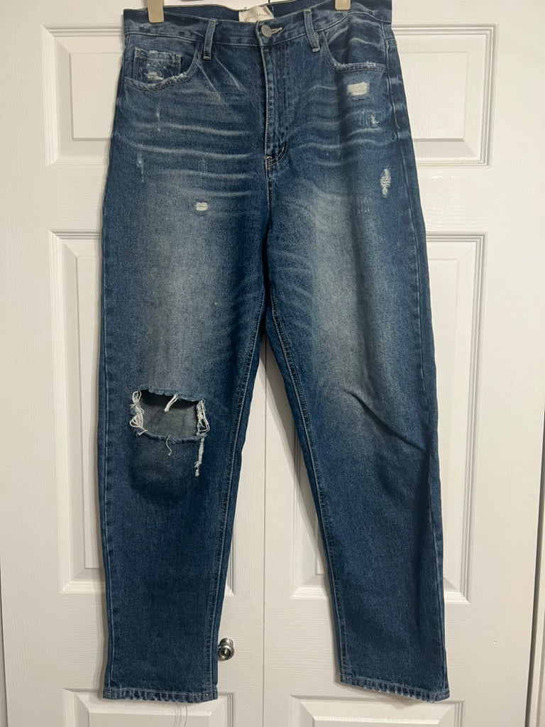 Brooke's Closet: Loose Fit Boyfriend Jean